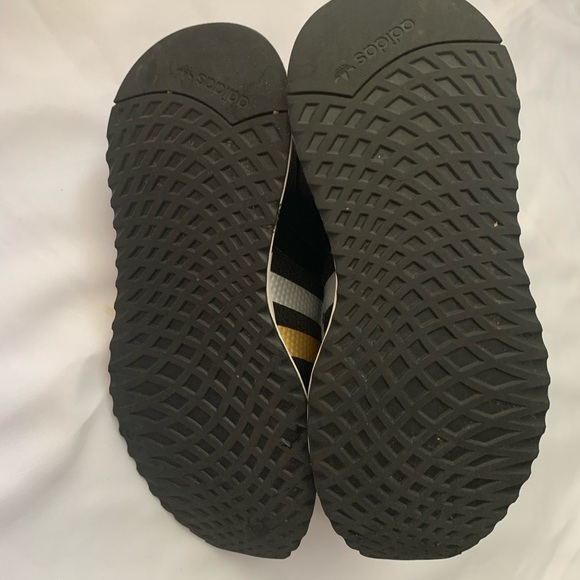 Adidas Originals U Phat Run Size 8.5 mens Color black/Gold/silver Style FW2323 - Picture 8 of 11